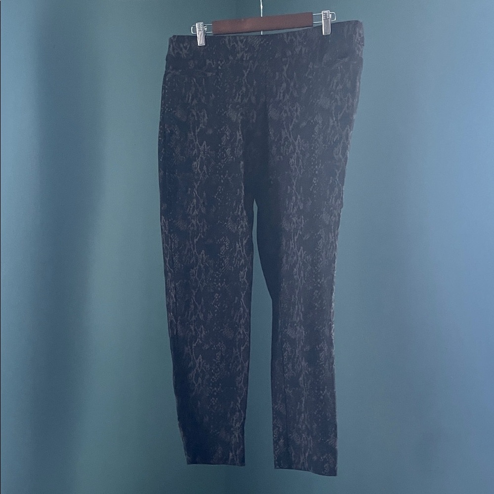 JM Collection Blacksnake skin print Dress Pants lots of stretch